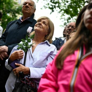 Viol à Courbevoie : « Ce sont des monstres qui ont fait ça »… Ils se sont réunis pour soutenir la jeune victime